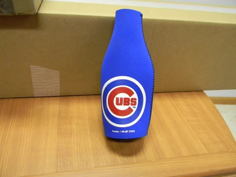 Chicago Cubs Kolder Beverage Bottle cooler 7-/12" Partial Zipper Cover