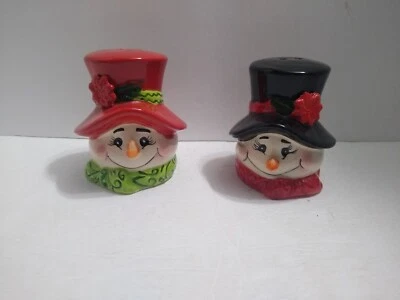 盐和胡椒瓶雪人粗陶器圣诞假期多色冬季 — 第 1/4 张图片