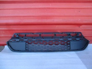 2017  2018 2019 GMC Acadia Denali Lower Grille oem used - Bild 1 von 13