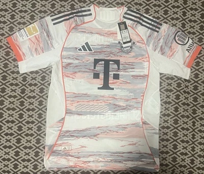 Camiseta Adidas Bayern Munich Bastian Schweinsteiger Foto 1 de 4