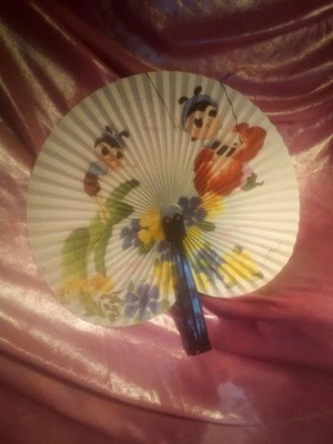 Abanico de mano plegable de papel vintage de la República Popular de China ¿hada floral? Abejas Foto 1 de 3