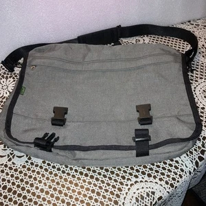 LL Bean Black Crossbody Messenger Bag Organizer Classic Unisex Campus Carryall - Picture 1 of 4