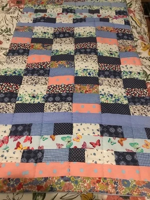 Edredón pequeño de retazos 'Blues'.  Foto 1 de 4