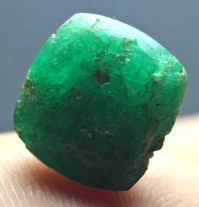 Green Emerald Old Stone for Rings Swat Mine Pakistan 10.40 CT - Picture 1 of 8