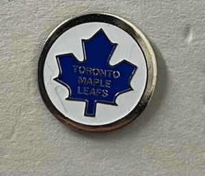 Ice Hockey - Toronto Maple Leafs Pin Badge - Picture 1 of 1