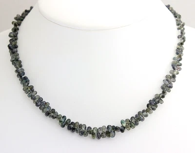 Collana Di Pietre Preziose A Forma Di Pampino In Smeraldo Verde Circa 46 Cm - Immagine 1 di 4