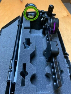 New Spot Hogg The Hogg Father .019 Double Pin Wrapped Archery Bow Sight RH - Image 1 of 4