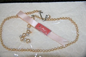 Vintage Coro Simulated Pearl Necklace Choker NOS - Picture 1 of 11