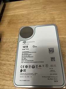 Seagate Exos X18 16TB 7.2K SATA 6Gb/s 256MB 3.5'' 512e/4Kn HDD ST16000NM000J - Picture 1 of 10