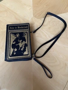 Alice im Wunderland Handtasche schwarz durchgehender Reißverschluss Schulter & Handschlaufe Tina Tarnuff Kunst - Bild 1 von 8
