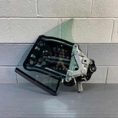 Audi A5 8F 2010-2017 convertible cuarto de ventana trasero izquierdo con motor OEM Foto 1 de 4
