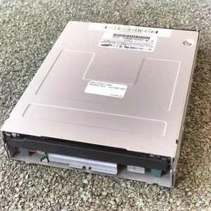 HP Compaq Lettore Floppy Drive 3.5" Samsung SFD-321B LCPN2 5V 0,7A PN 176137-F30 - Zdjęcie 1 z 10