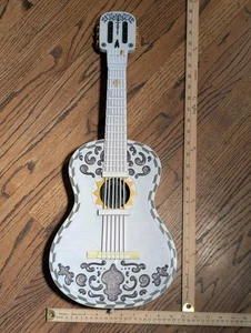 Disney Pixar Coco Interactive Miguel Toy 25” Chitarra Suono e Luci 2017 Funzionante - Foto 1 di 4