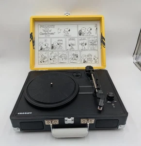 Crosley Cruiser Charlie Brown Peanuts Portable Record Player - Picture 1 of 9