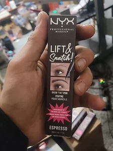 NYX Profesional Maquillaje Elevador y Robo Cejas Pluma de Tinte ESPRESSO - Imagen 1 de 2