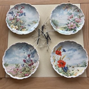 Flowers of the Hedgerow collection plates 1989 x4 with plate hangers - Picture 1 of 11