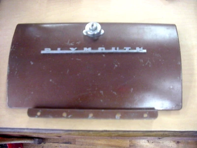 Puerta de guantera Plymouth 1951/1952 limpia Foto 1 de 4