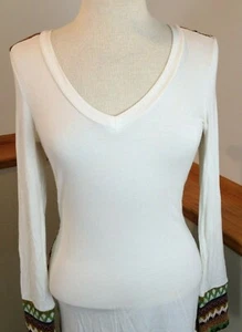 BEK EASED Plunge Neck Long Sleeve Pullover Crocheted Aztec Tunic Top Women's M - Picture 1 of 10