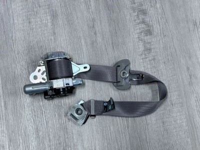 2006 LEXUS GS300 DRIVER SEAT BELT (GRAY) OEM# 73220-30C30-B0 - Image 1 of 4