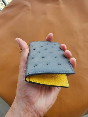 Tarjetero gris/amarillo doble cara genuino cuerpo avestruz piel para hombre, billetera Foto 1 de 4