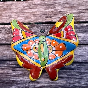 Vintage Hand-Painted Mexican Talavera Ceramic Butterfly Folk Art Wall Decoration - Picture 1 of 6