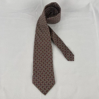 Corbata geométrica roja Stonehenge, Foto 1 de 4