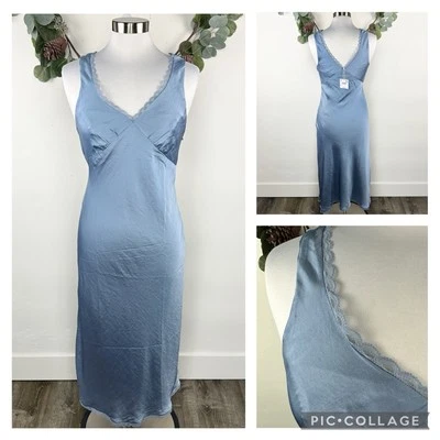 Nuevo con etiquetas Vestido para mujer American Eagle talla S satinado sin cordones azul LBD detalle de encaje cuello en V Foto 1 de 4