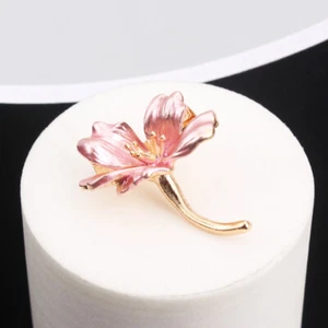Fashionable Simple and Elegant Dripping Floral Cherry Blossom Brooch - Picture 1 of 5