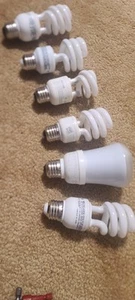 Mixed Lot of 6 CFL Bulbs 7w to 14w Most Warm 27k to 3k, 120v, Medium Base (E27) - Picture 1 of 5