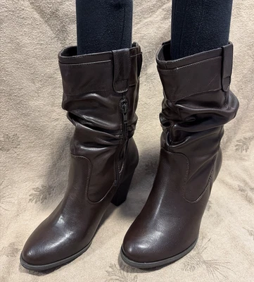 Botas holgadas White Mountain Rondo marrón oscuro imitación cuero talla 7,5 nuevas en caja Foto 1 de 4