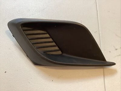 2014-2016 MAZDA 3 CUBIERTA DE FARO ANTINIEBLA CONDUCTOR IZQUIERDO BHN150C21A OEM & SANA Foto 1 de 4