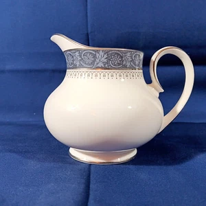 VINTAGE 1970 ROYAL DOULTON SHERBROOKE CREAMER - EXCELLENT - Picture 1 of 7