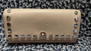 Michael Kors Rivington Stud Large Leather Wallet cement & Silver Hardware - Bild 1 von 20