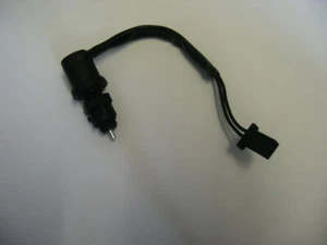Interruptor tope freno trasero Yamaha Yamaha OE Ref 3YF-82530-01 bloque hembra - Imagen 1 de 1