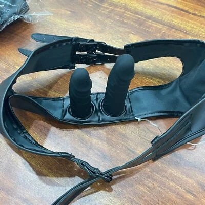 Bragas de castidad con vibración con correa con consolador tapón anal en el trasero ropa interior juguetes sexuales Foto 1 de 4