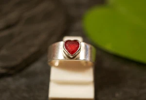 Herziger 835 Silber Ring Besatz Rot Herz Liebe Freundschaft Vintage Retro - Picture 1 of 13