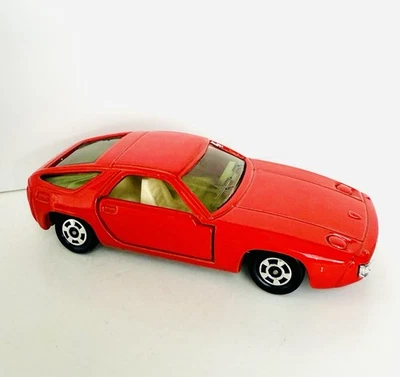 Vintage 1978 Tomy Tomica 1:63 Scale PORSCHE 928 Red No. F53 Doors Open Japan - Image 1 of 4