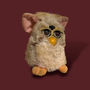 Vintage Tiger Electronics Furby Toy - Picture 1 of 4