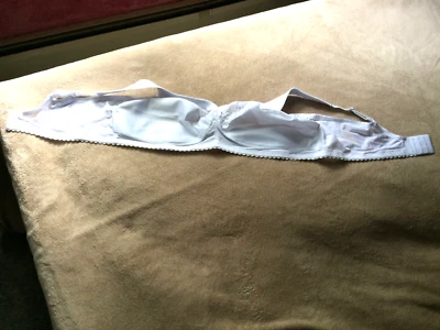 Glamorise 54C  Magic Lift Full Figure White Soft Cup Bra Style 1000 NIB - Image 1 of 4