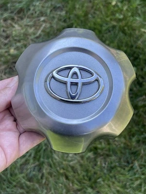 Toyota 4Runner TACOMA Hyper Silver Center Cap WCA-266 S511-26 550242HS - Image 1 of 4
