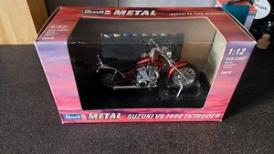 Revellmodell 1:12 SUZUKI VS1400 Intruder - Bild 1 von 12