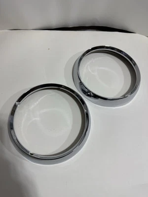 1968 1969 Dodge TruckMoPar MOLDURAS DE FAROL 2x D100 D200 D300 Adventurer Fargo - Imagem 1 de 4