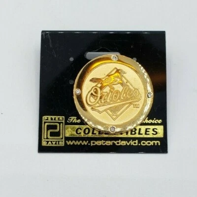 2002 BALTIMORE ORIOLES Peter David Gold Medallion Pin with Backing Baseball MLB - Image 1 of 2