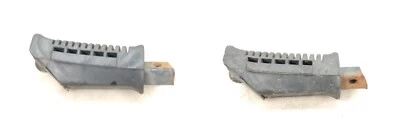 Par de estriberas izquierda y derecha Suzuki GS500 F E 2005 Foto 1 de 4