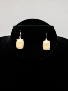๐๐Zenzii Ivory Drop Fashion Earrings 26704๐๐ - Picture 1 of 1