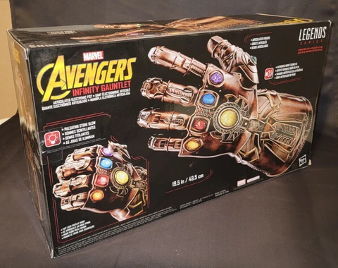 Marvel Legends Series Avengers Infinity Gauntlet Cover