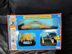 Learning Curve Thomas Train Splish Splash Splosh Story Pack Tracks and Train NEW - Picture 1 of 7