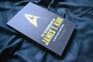 Star Trek Taschenbuch - The Autobiography Von James T Kirk 2015 - Bild 1 von 12