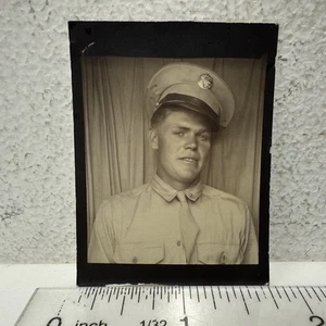 Vintage Snapshot Photo Booth US Military Smiling Soldier in Uniform - Picture 1 of 3