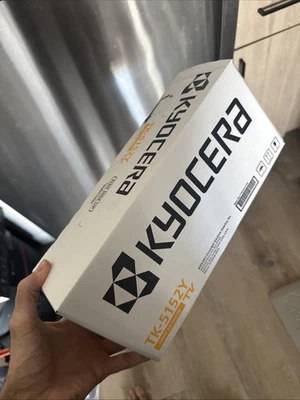 Cartucho de tóner amarillo Kyocera TK-5282Y Foto 1 de 3